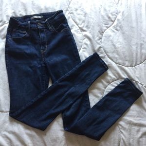 Levi's 721 dark wash high rise skinny jeans